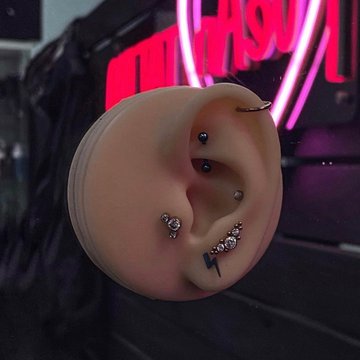 Body piercing classes in Latvia